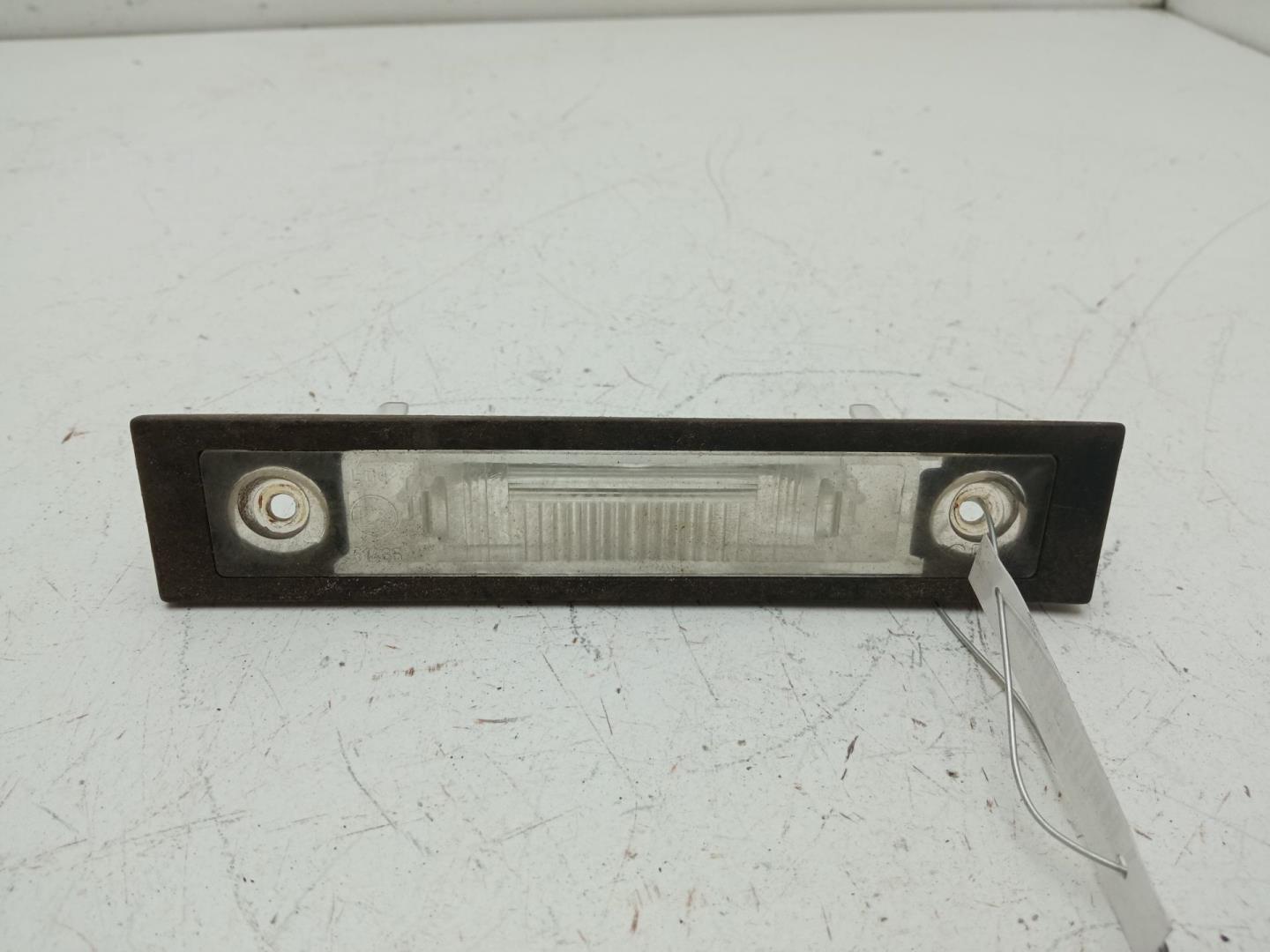 Фонарь подсветки номера