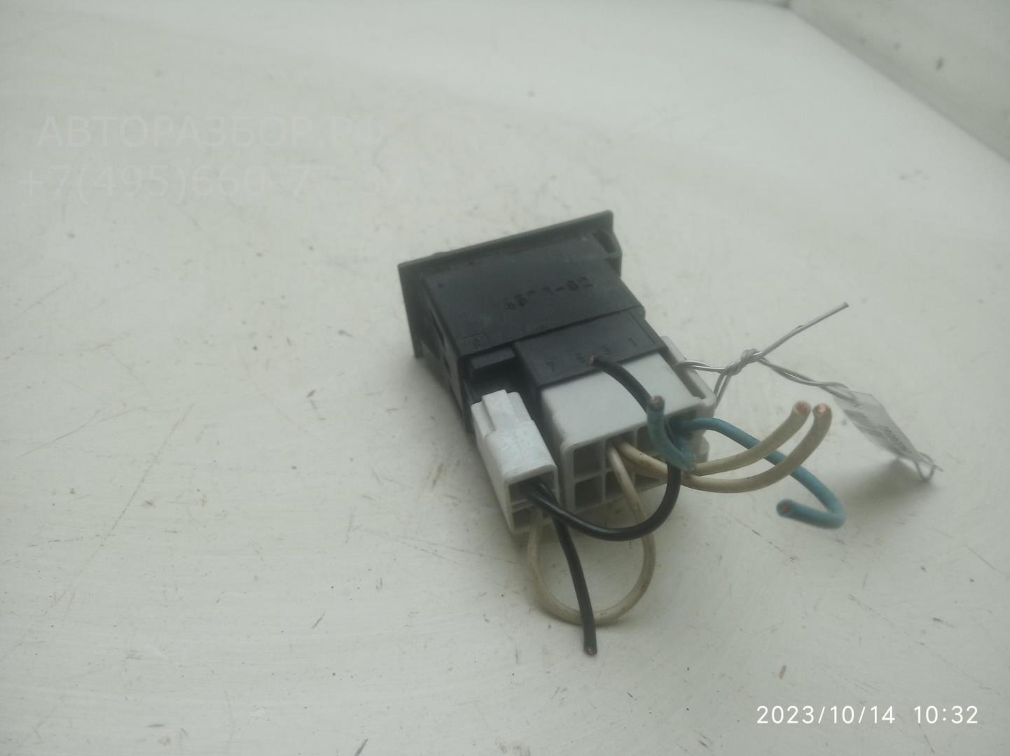 Переключатель света фар