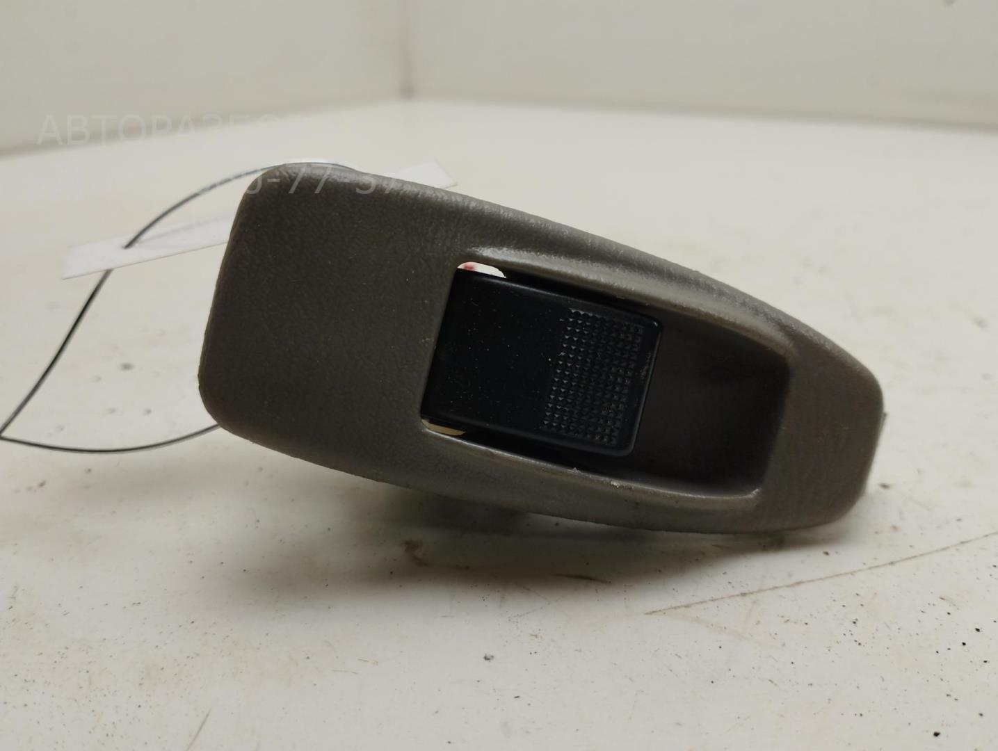 Кнопка стеклоподъемника