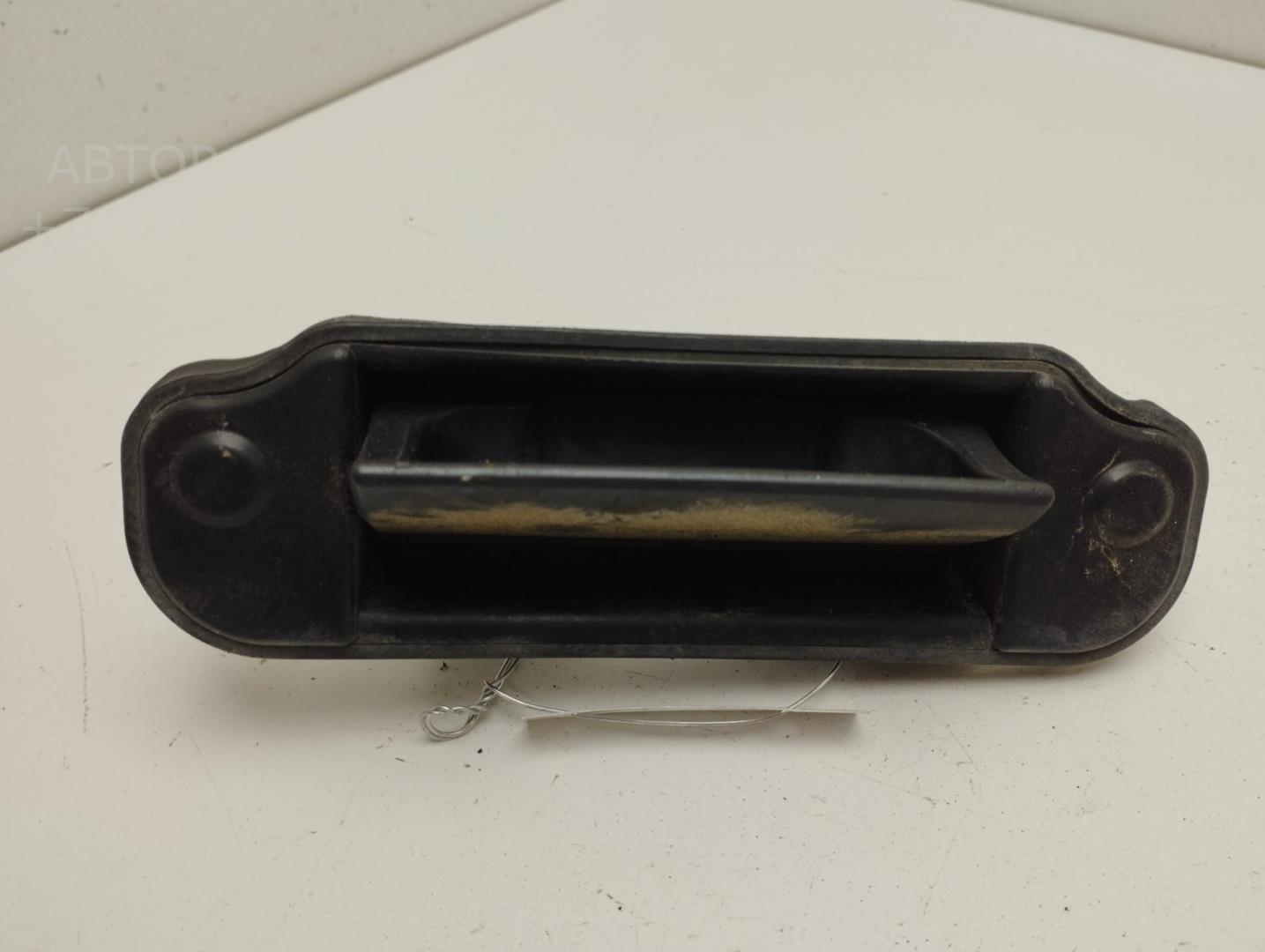 Ручка двери багажника наружная