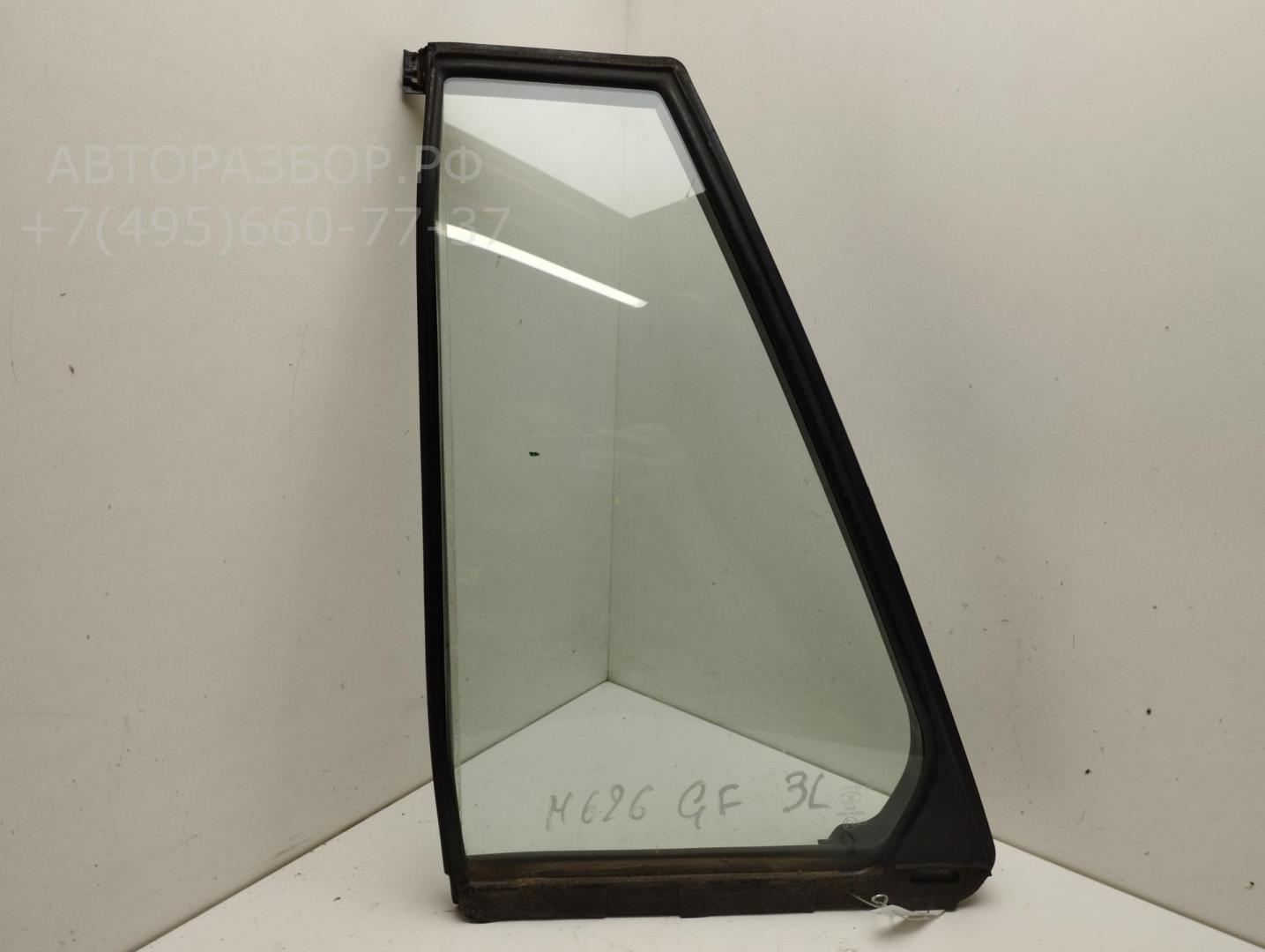 Стекло двери задней левой (форточка)