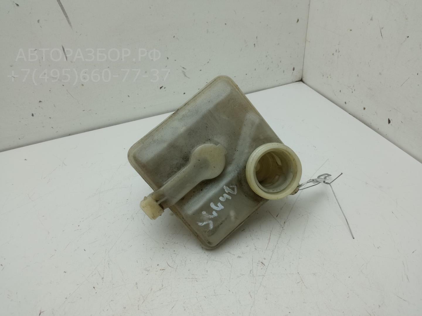 Бачок главного тормозного цилиндра