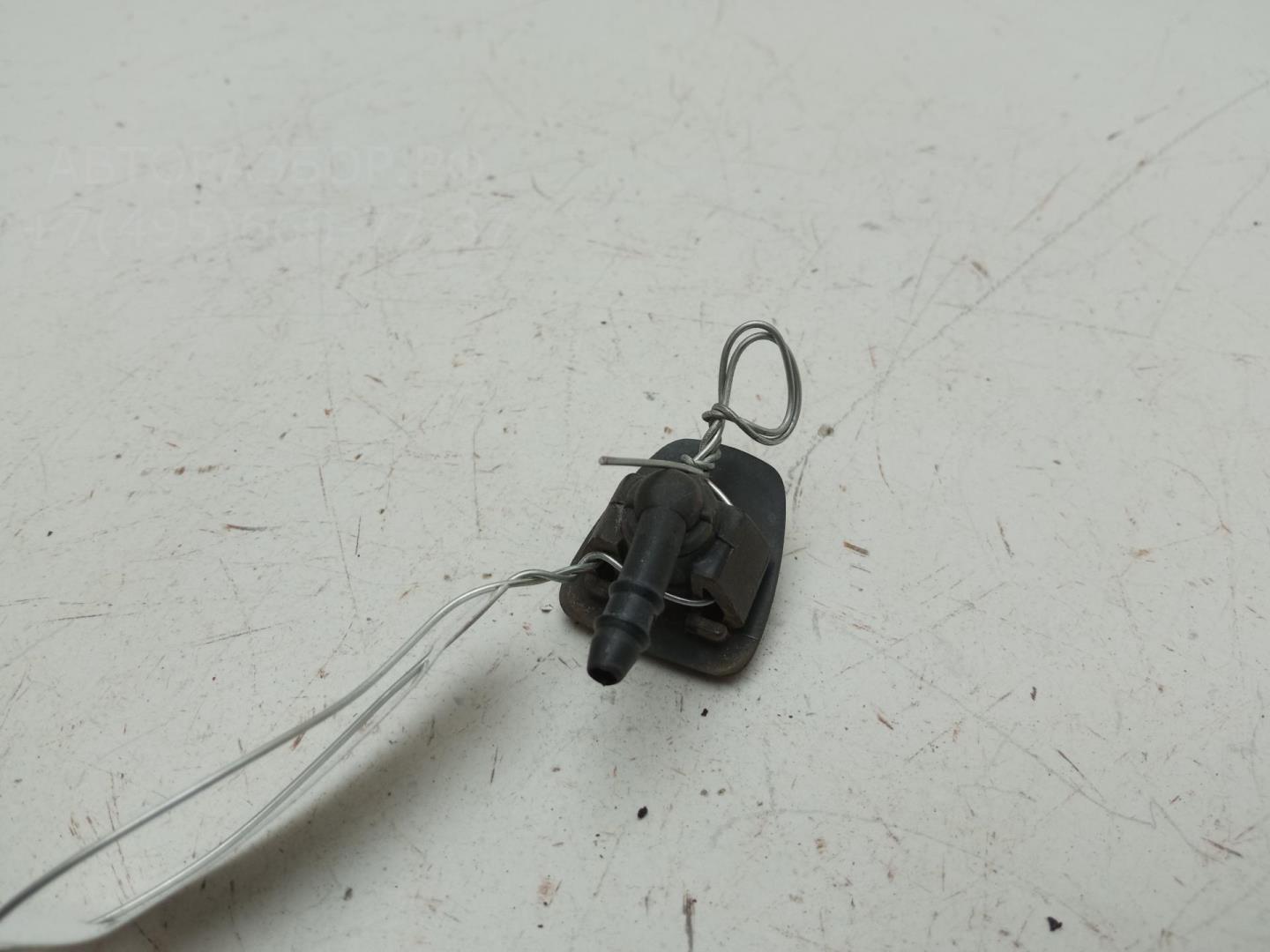 Форсунка омывателя лобового стекла