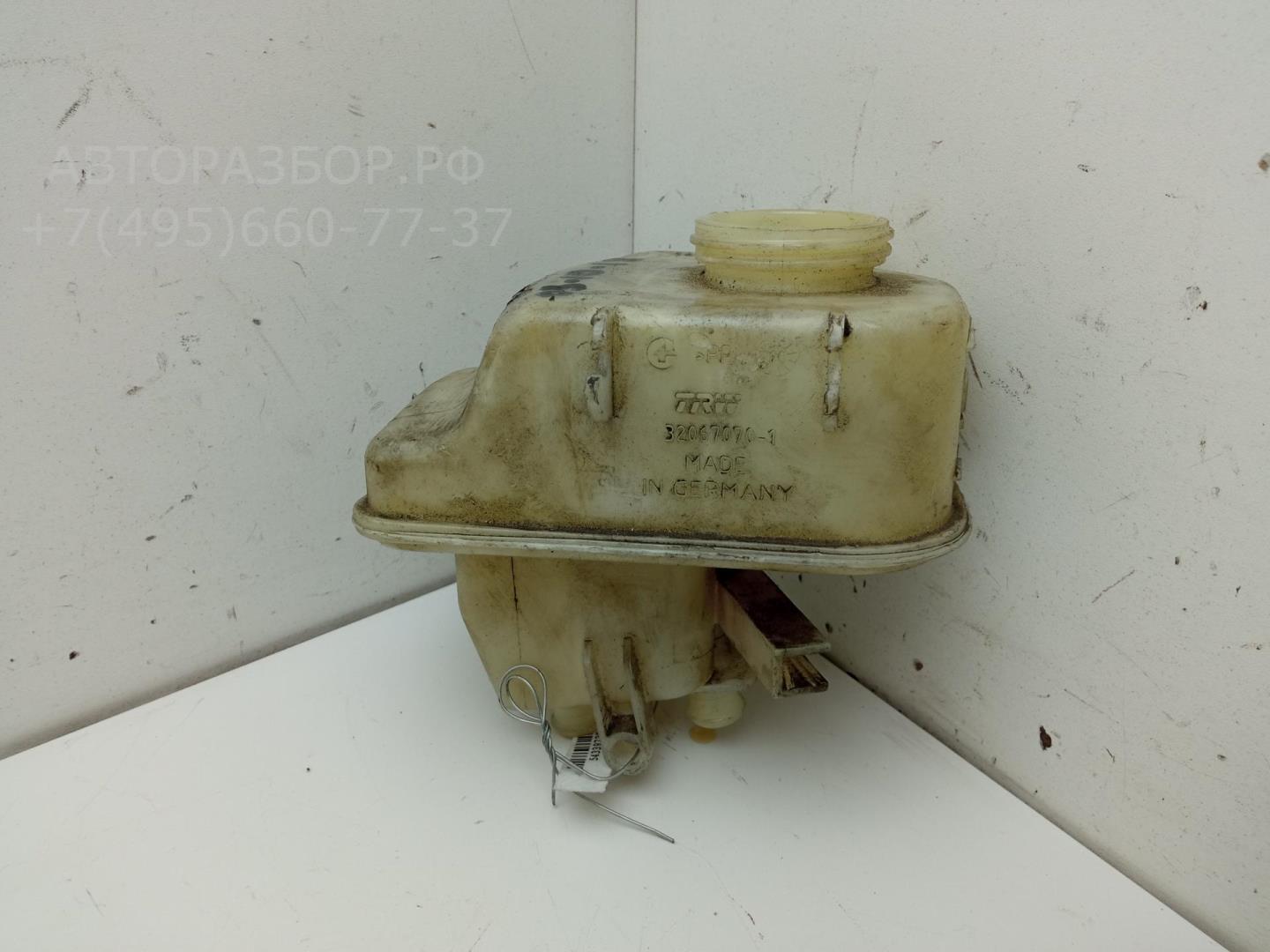 Бачок главного тормозного цилиндра