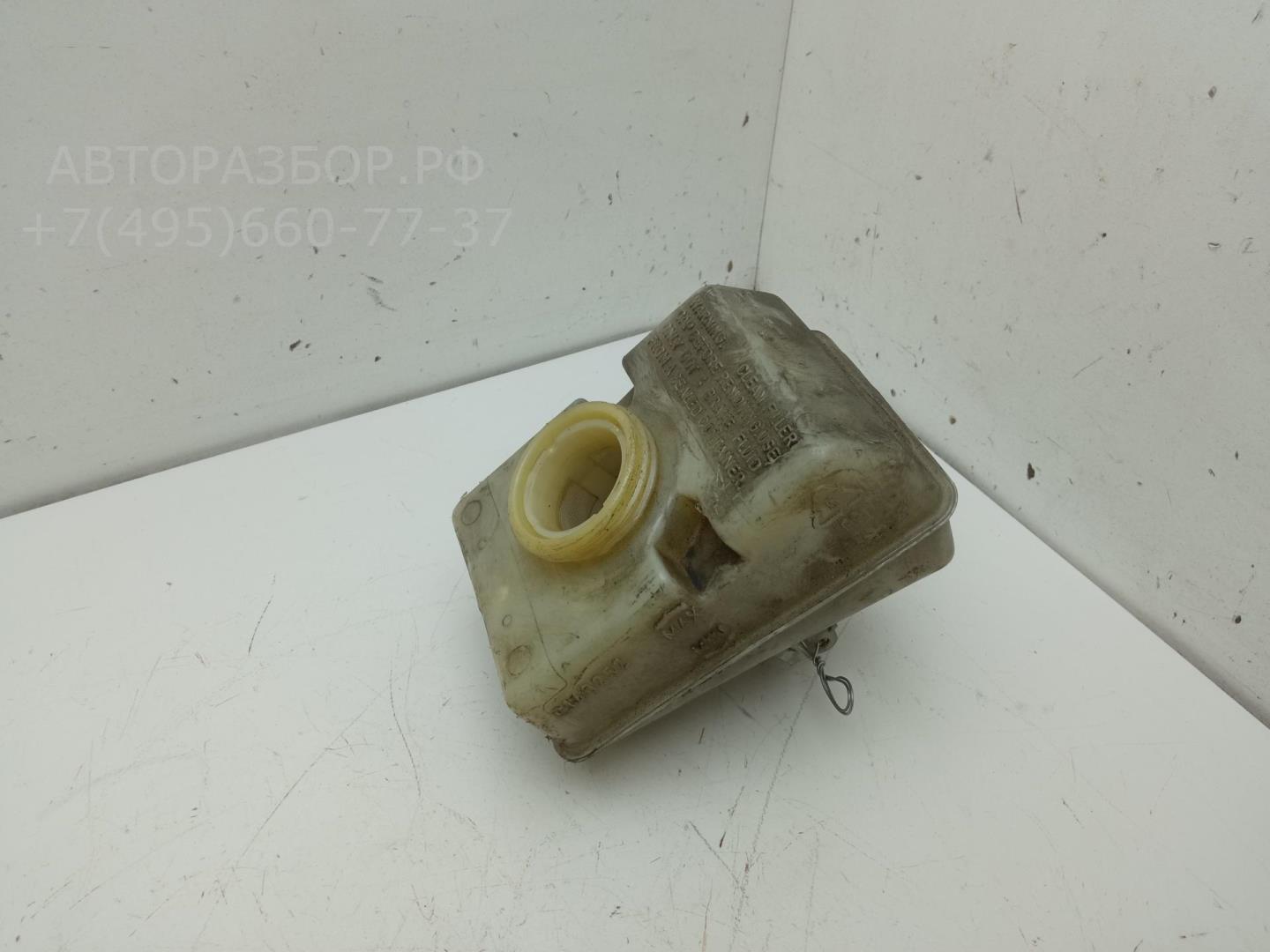 Бачок главного тормозного цилиндра