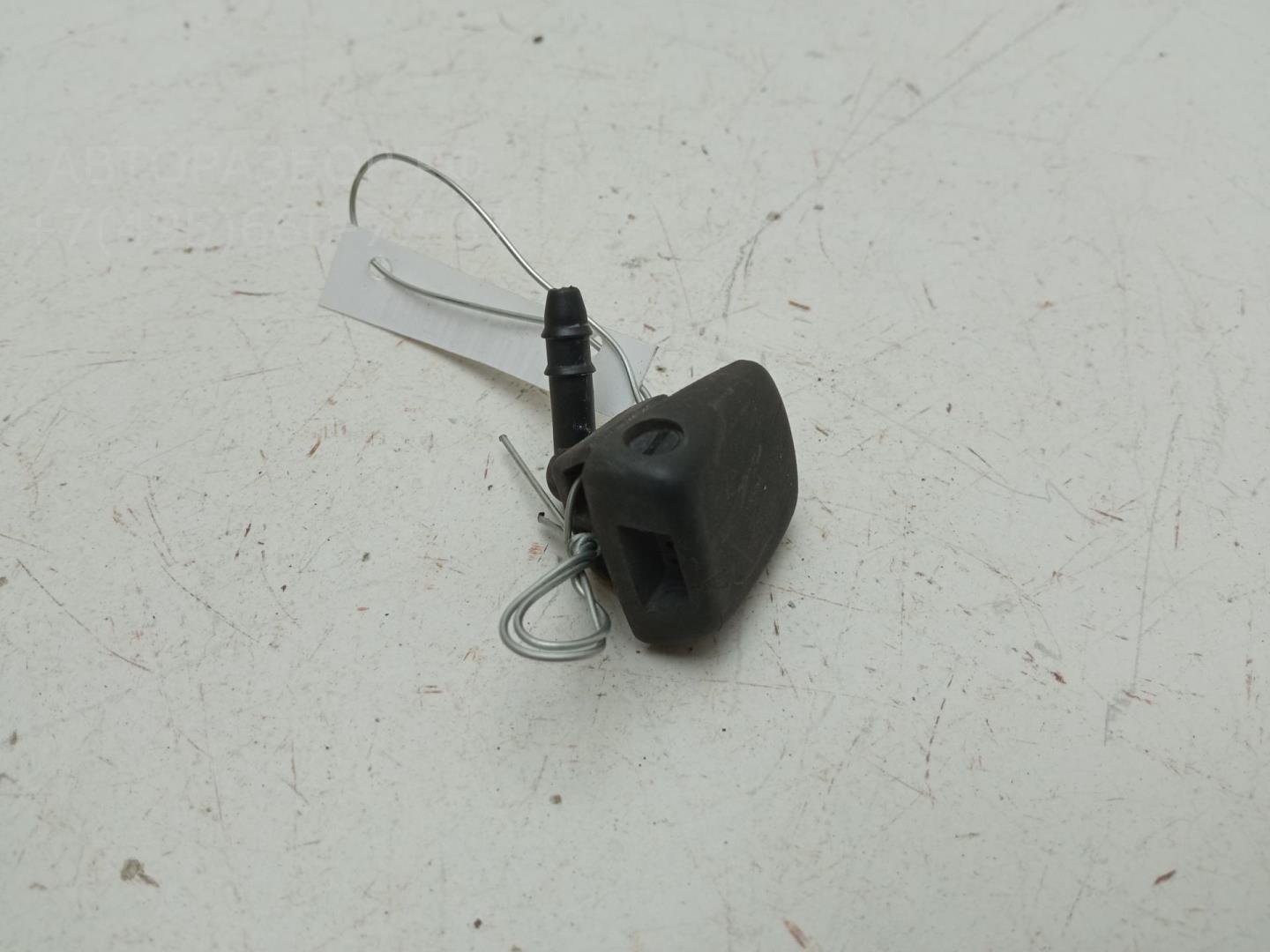 Форсунка омывателя лобового стекла