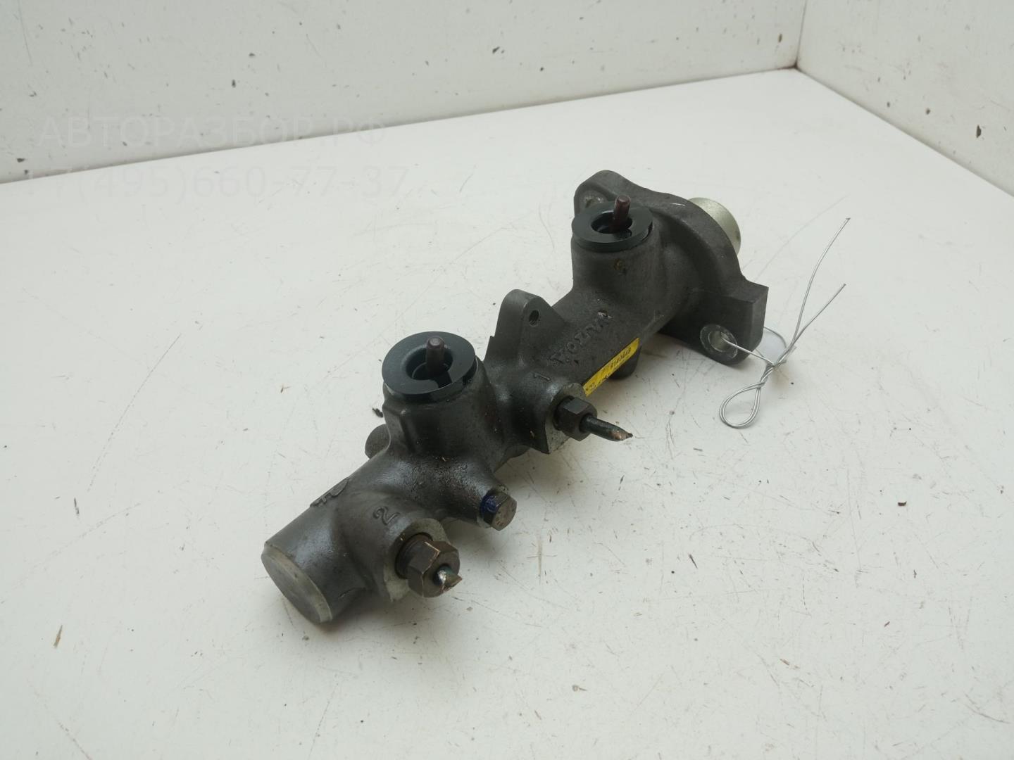 Цилиндр тормозной главный