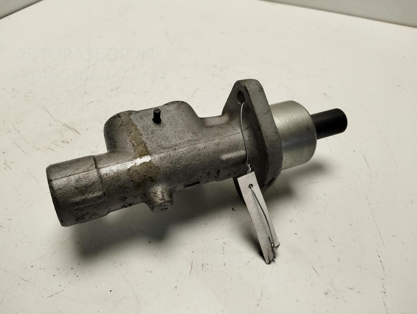 Цилиндр тормозной главный