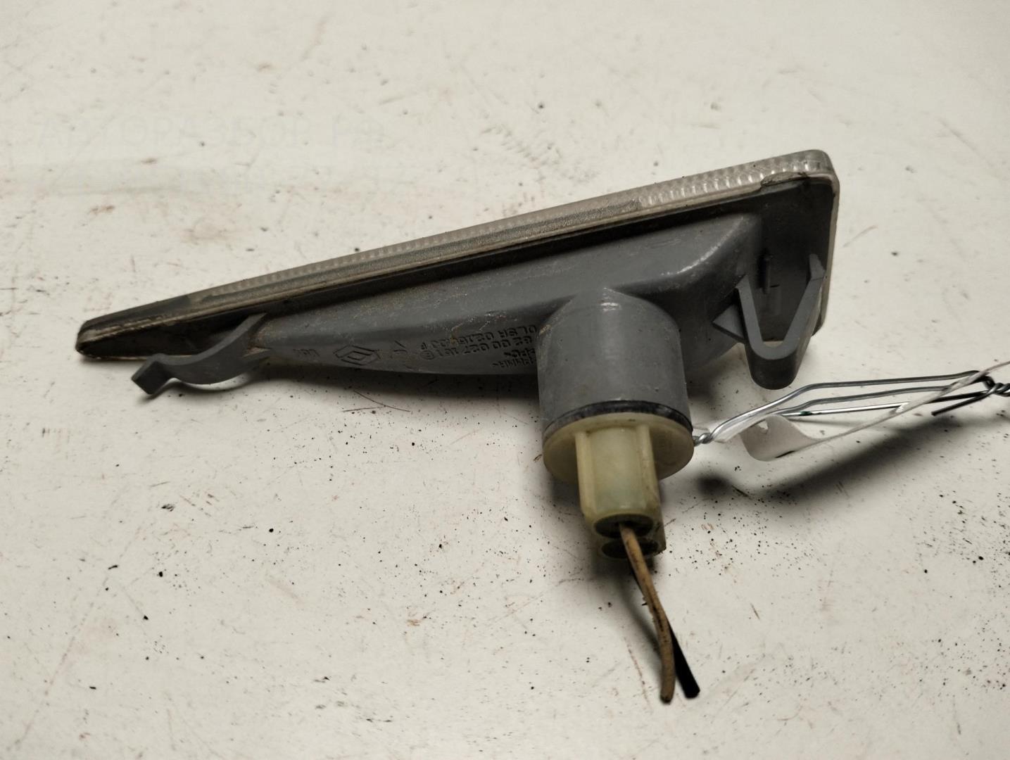 Указатель поворота правый