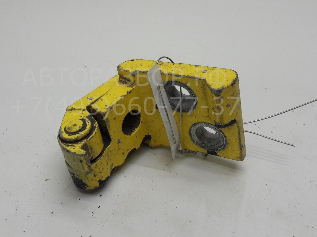 Петля двери