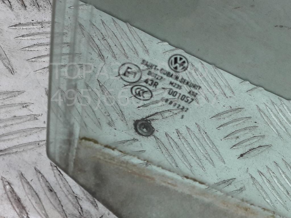 Стекло двери передней правой