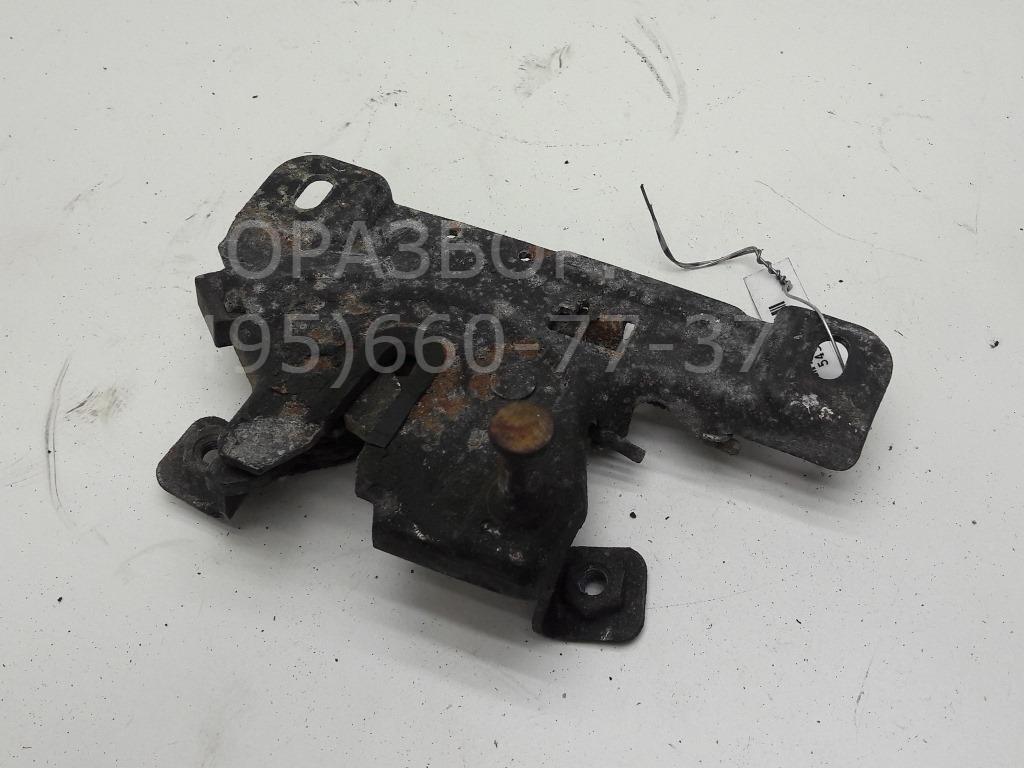 Замок капота