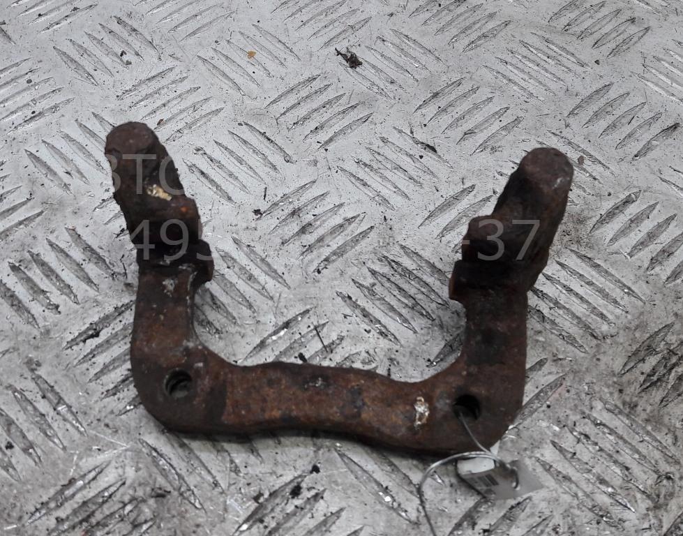 Скоба суппорта заднего