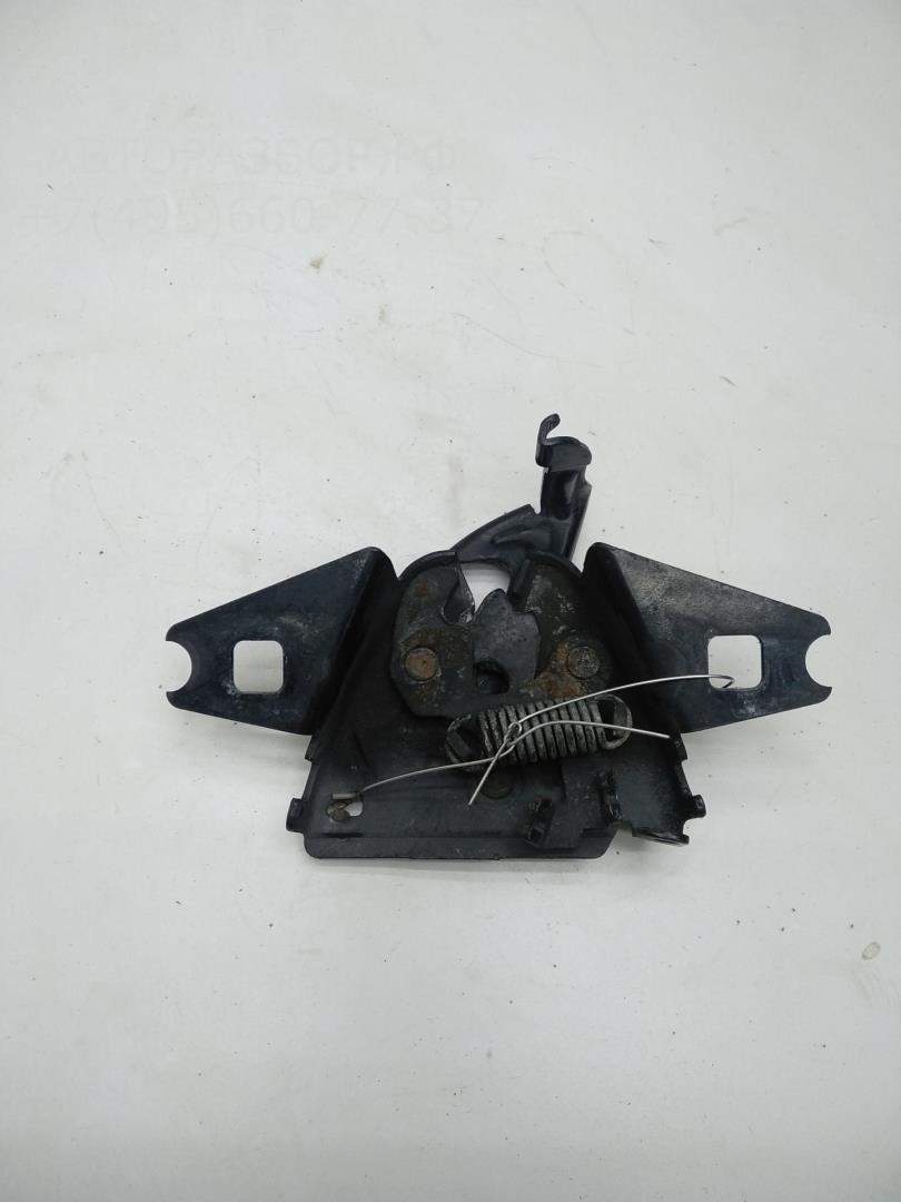 Замок капота