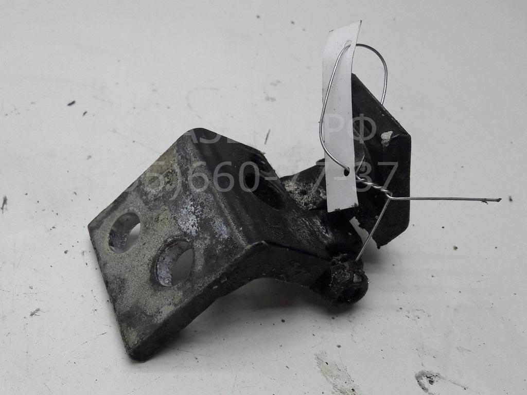 Петля двери