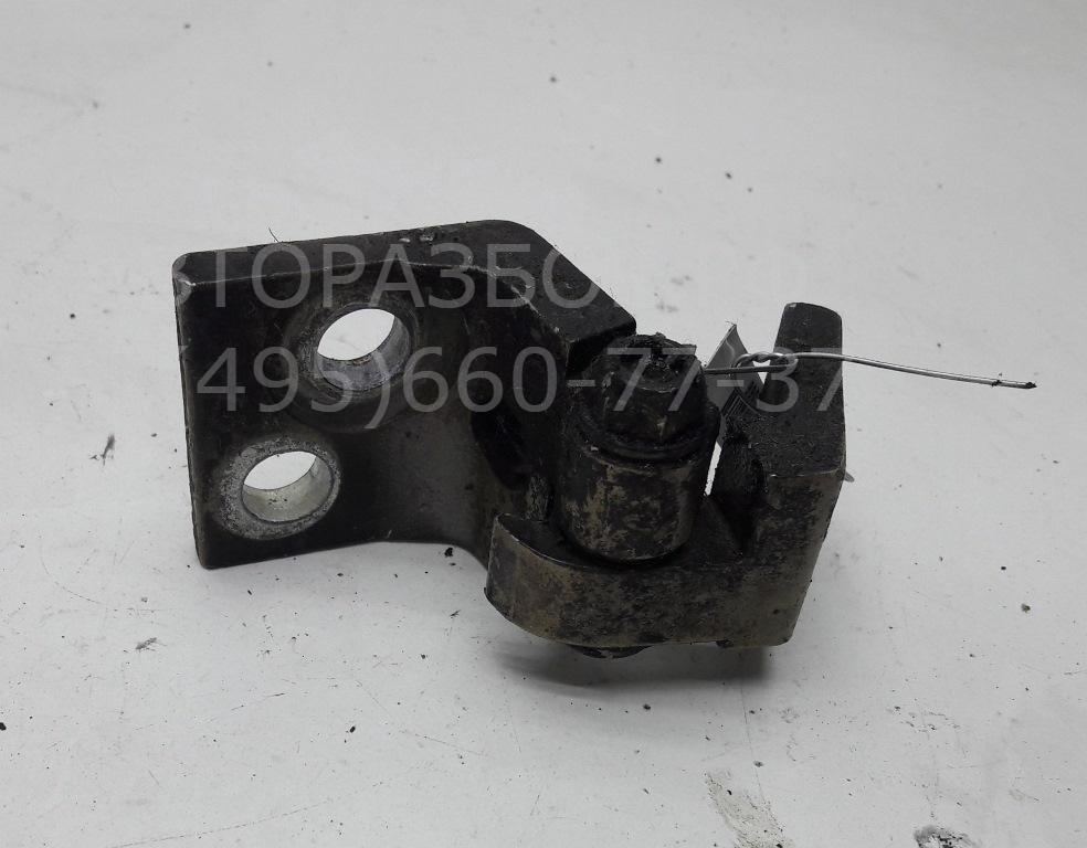 Петля двери