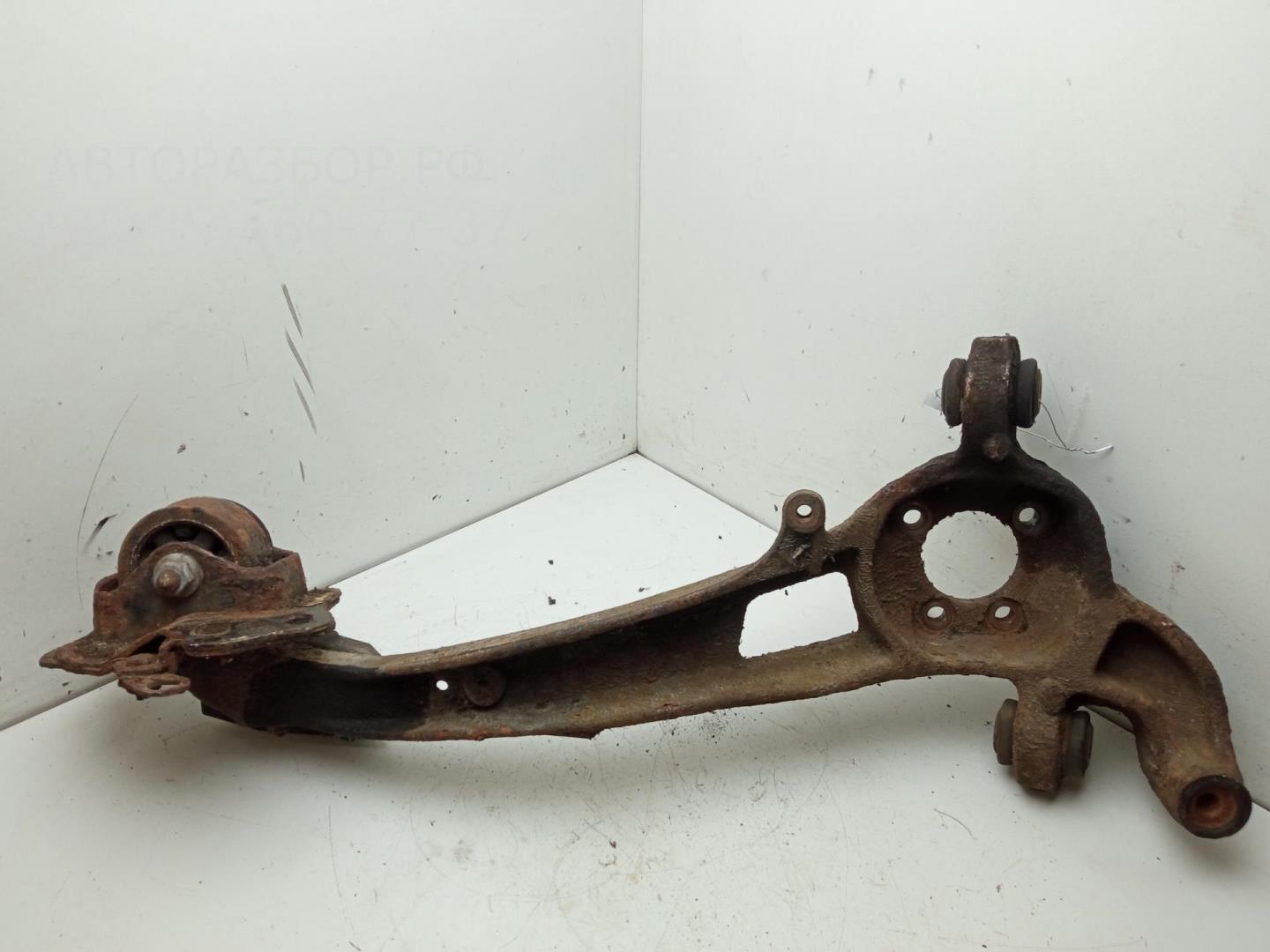 Рычаг задний правый