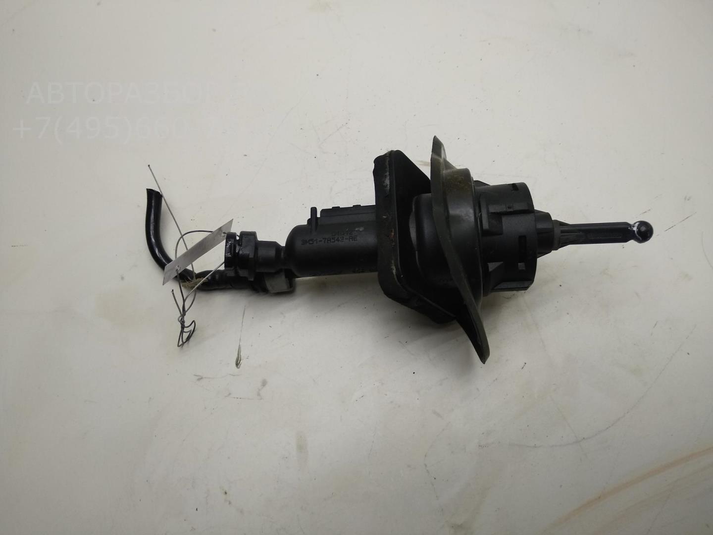 Цилиндр сцепления главный