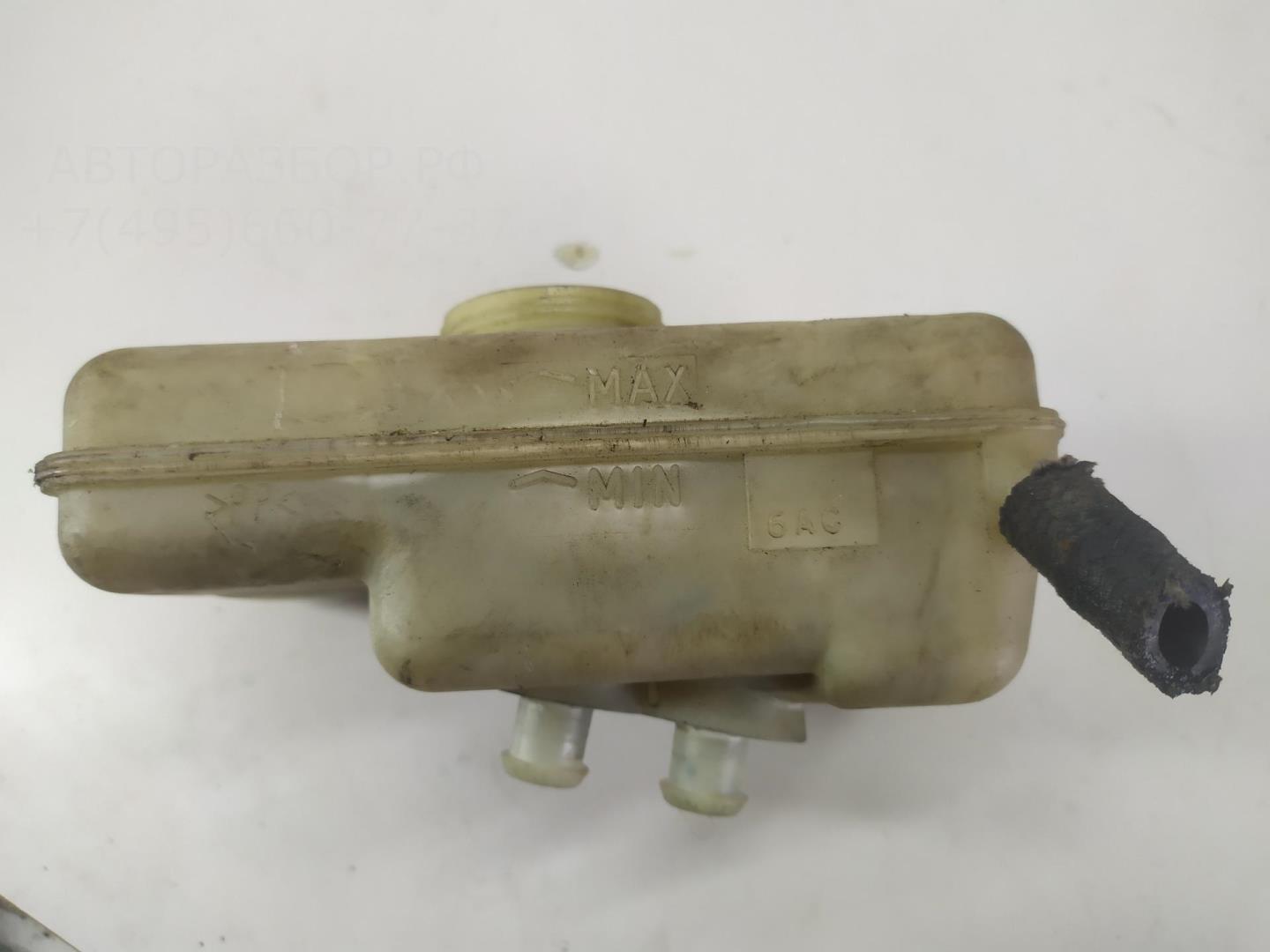 Бачок главного тормозного цилиндра