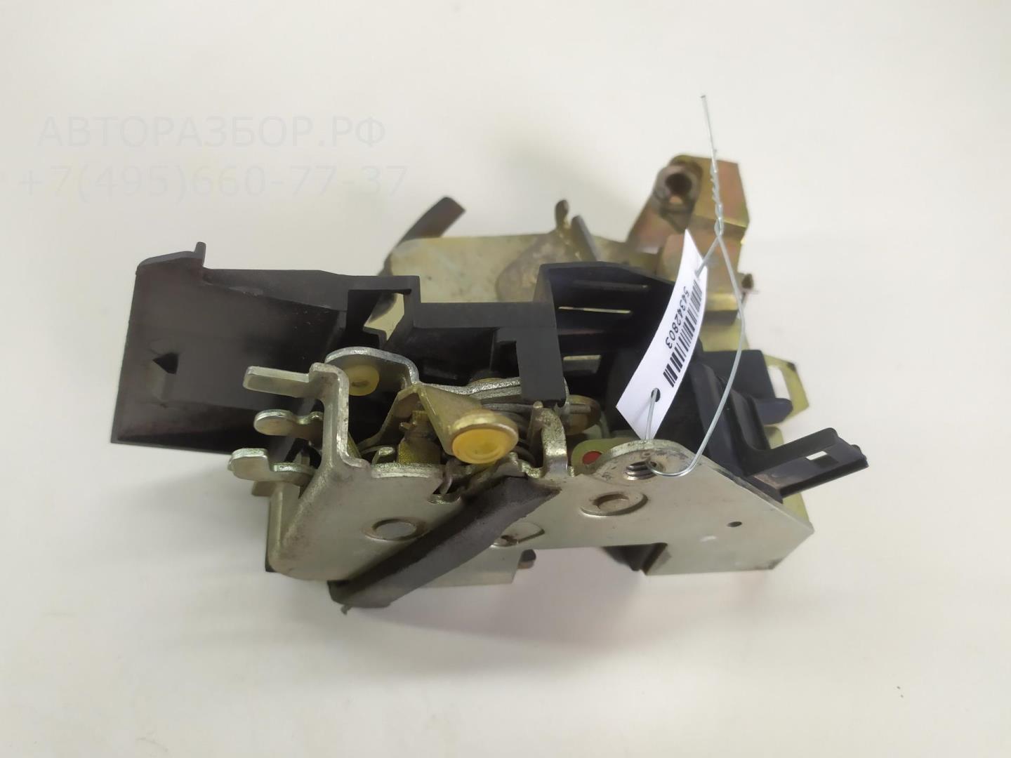 Замок двери задней левой