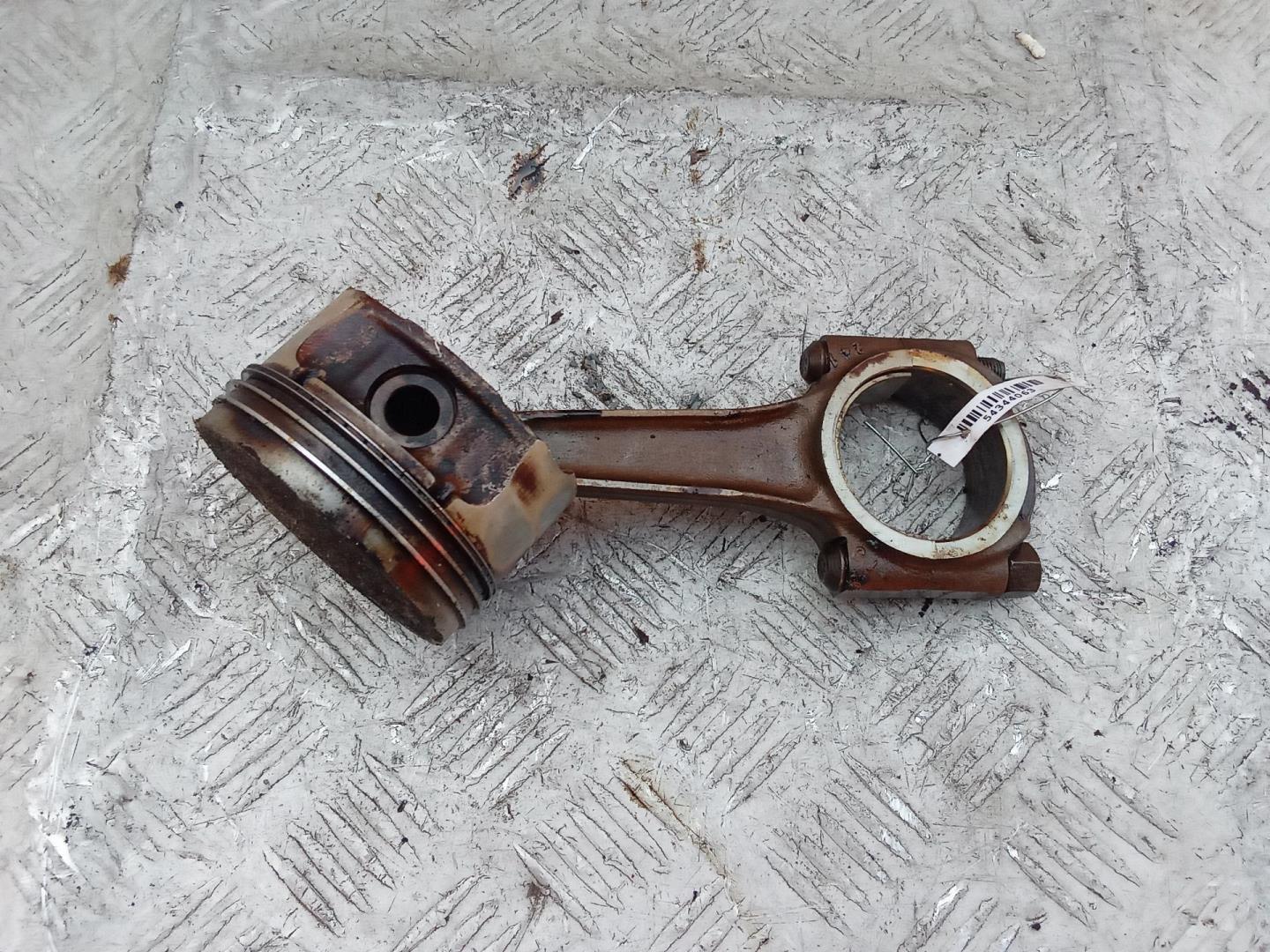 Поршень с шатуном