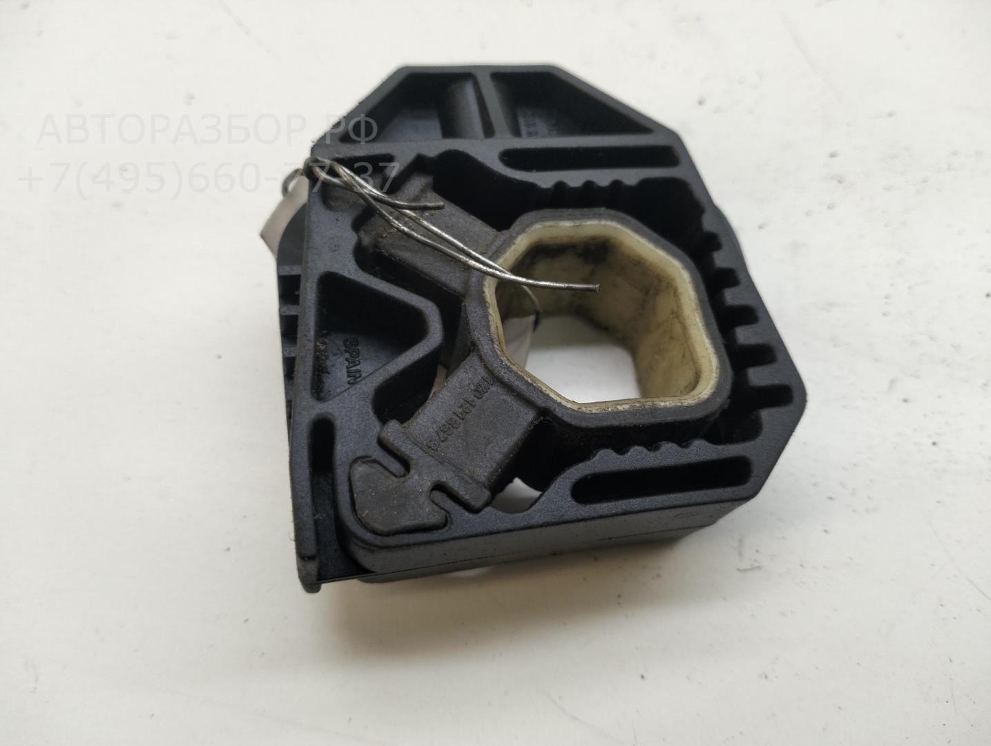 Кронштейн радиатора