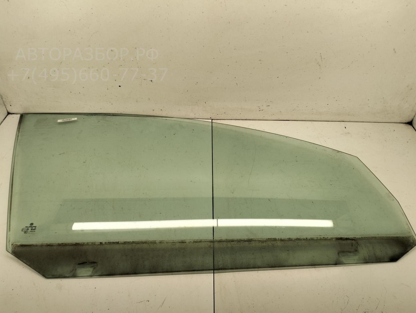 Стекло двери передней правой