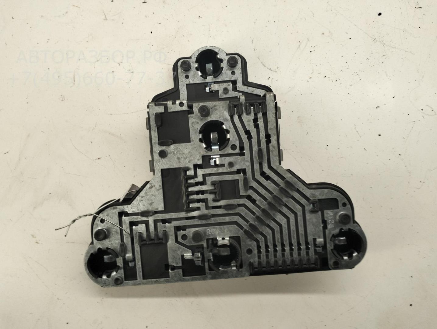 Плата заднего фонаря левого