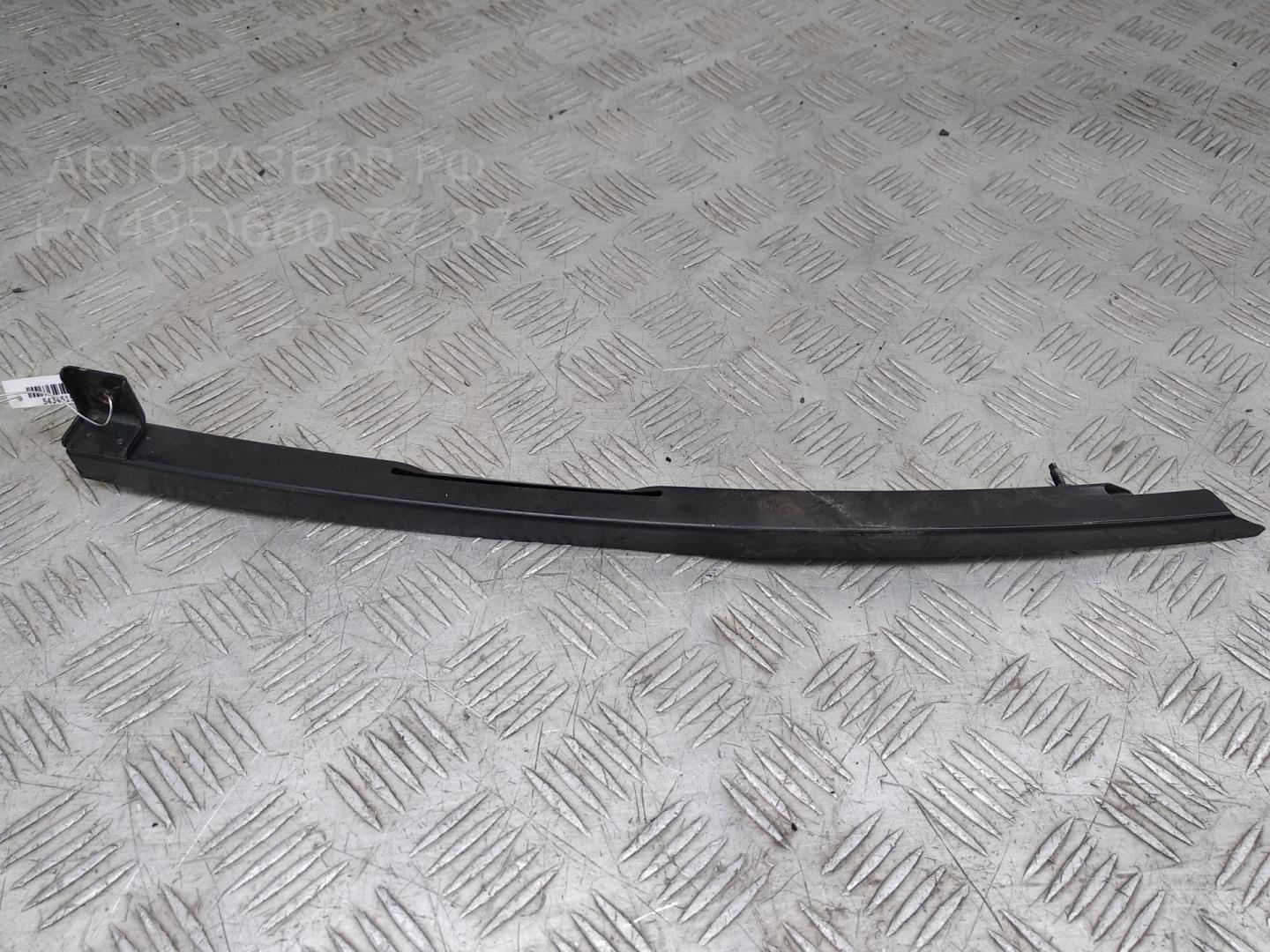 Накладка стекла заднего правого