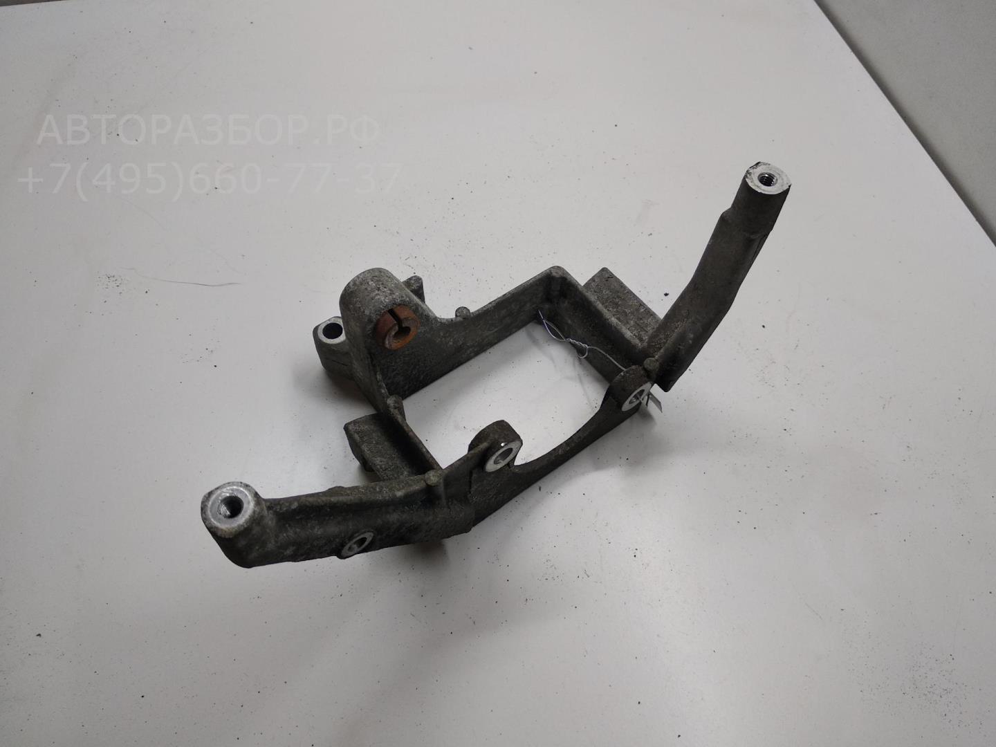 Кронштейн ГУР