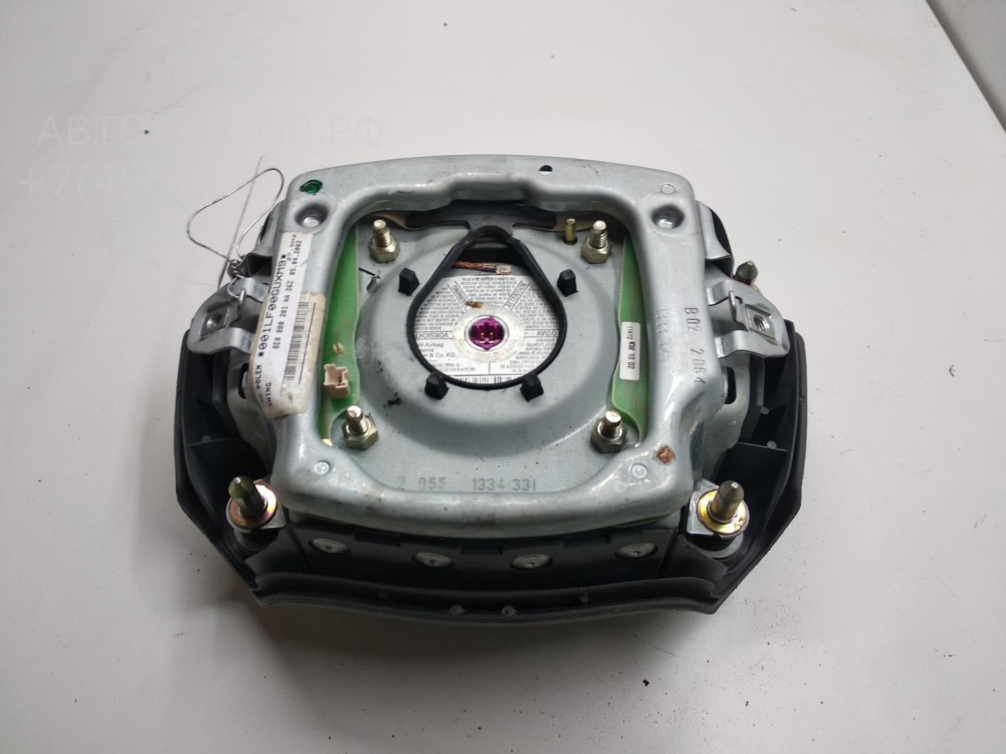 Подушка безопасности в рулевое колесо