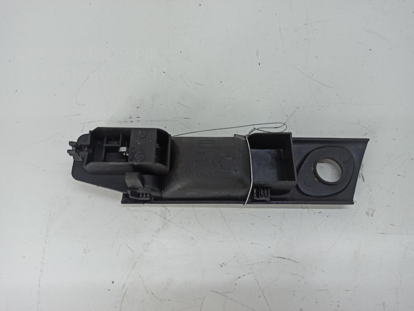 Ручка двери задней внутренняя правая