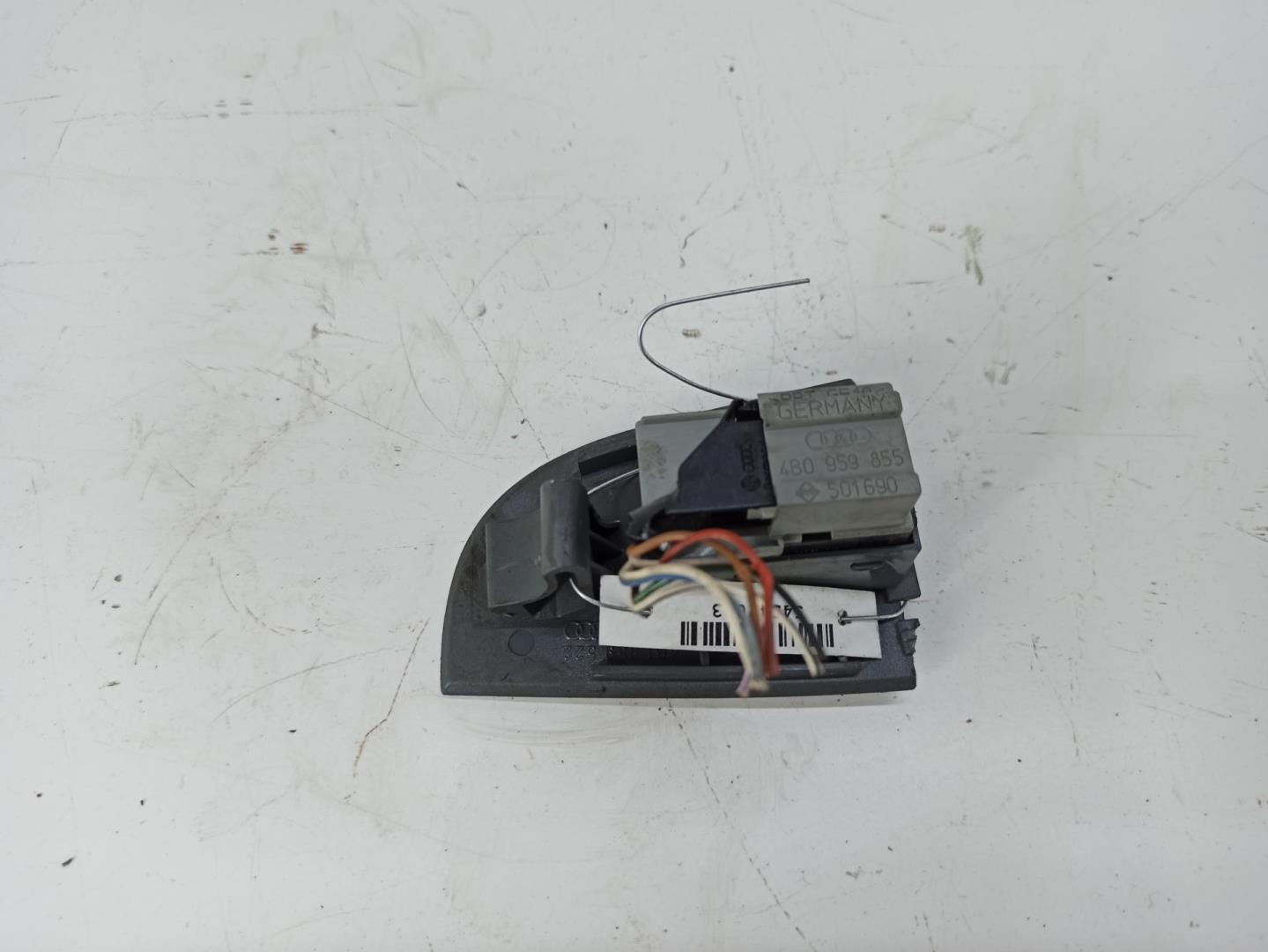 Кнопка стеклоподъемника