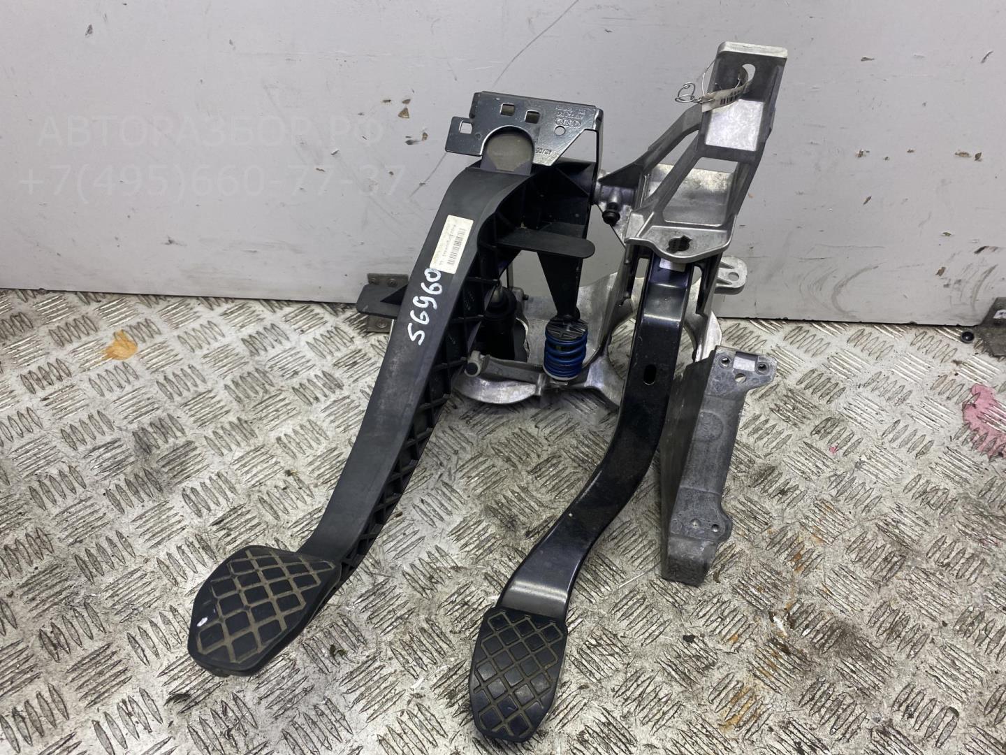 Блок педалей