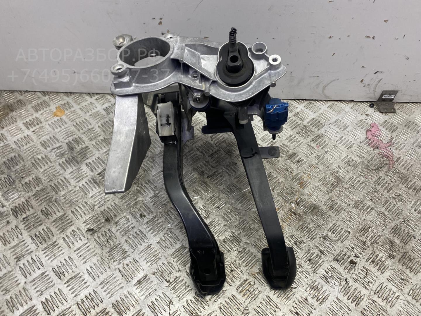 Блок педалей