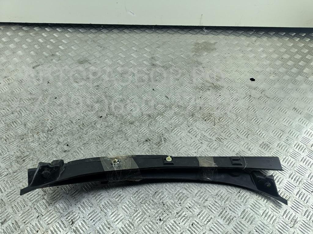 Решетка стеклоочистителей (Жабо)