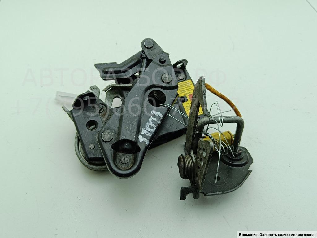 Замок капота