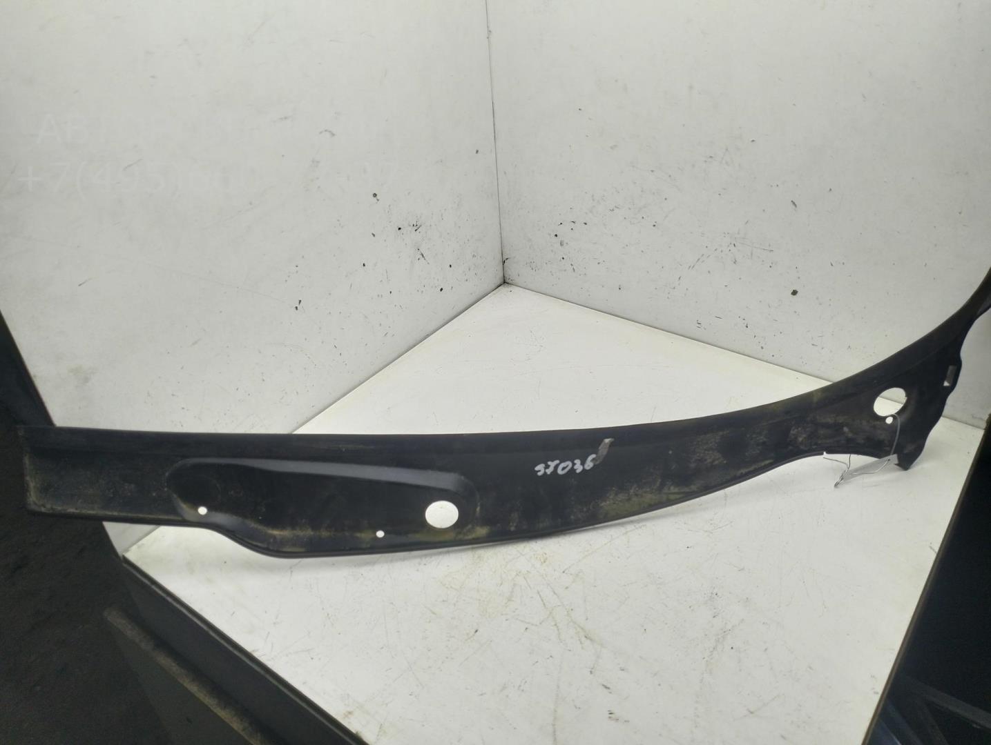 Решетка стеклоочистителей (Жабо)