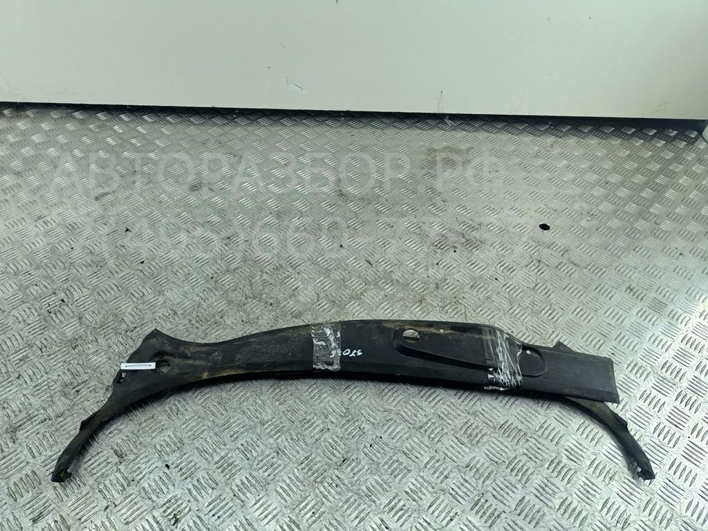 Решетка стеклоочистителей (Жабо)