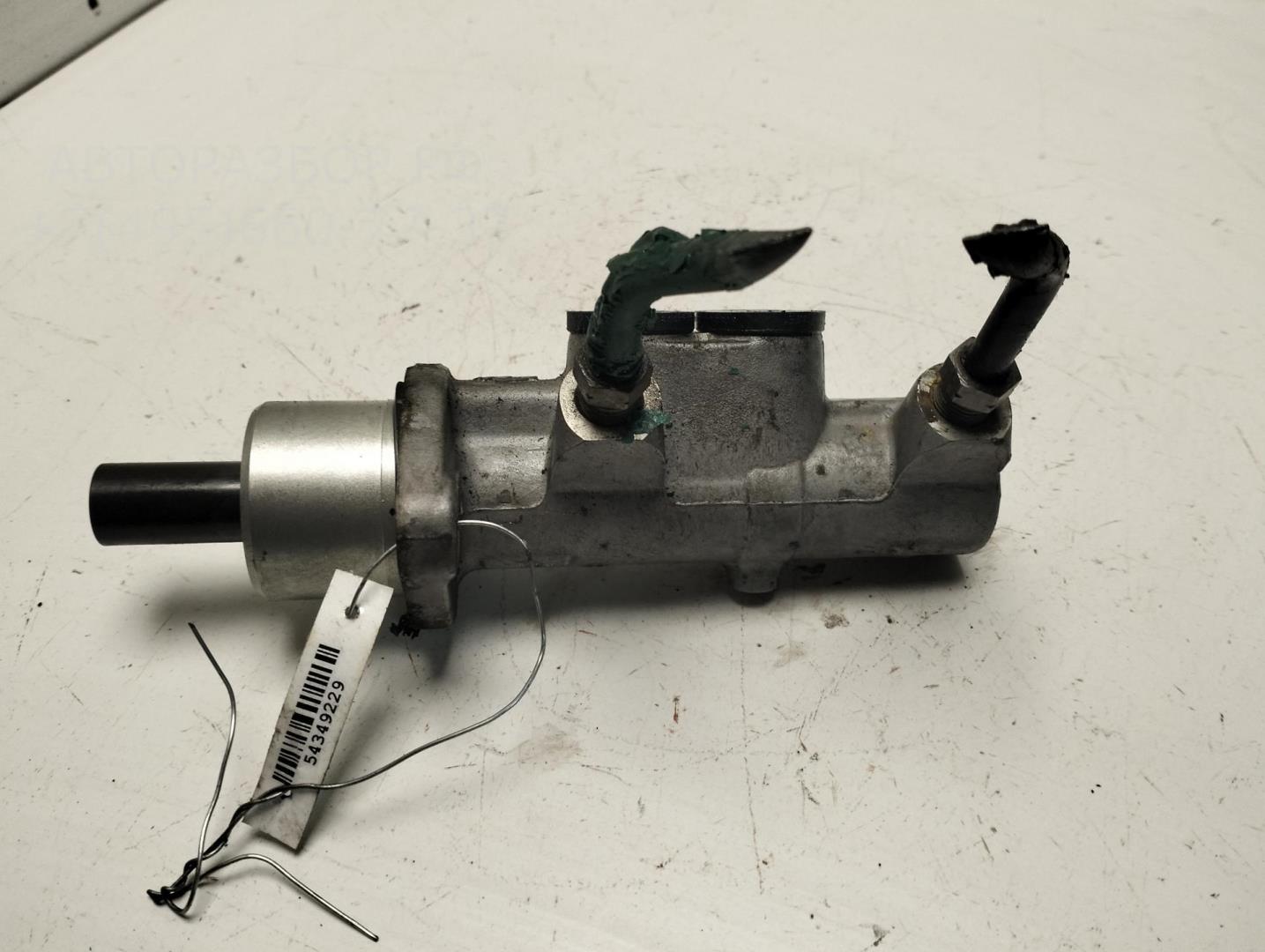 Цилиндр тормозной главный