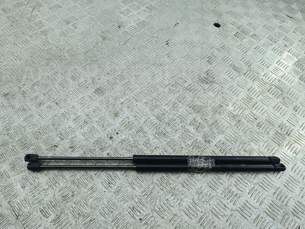 Амортизатор крышки багажника