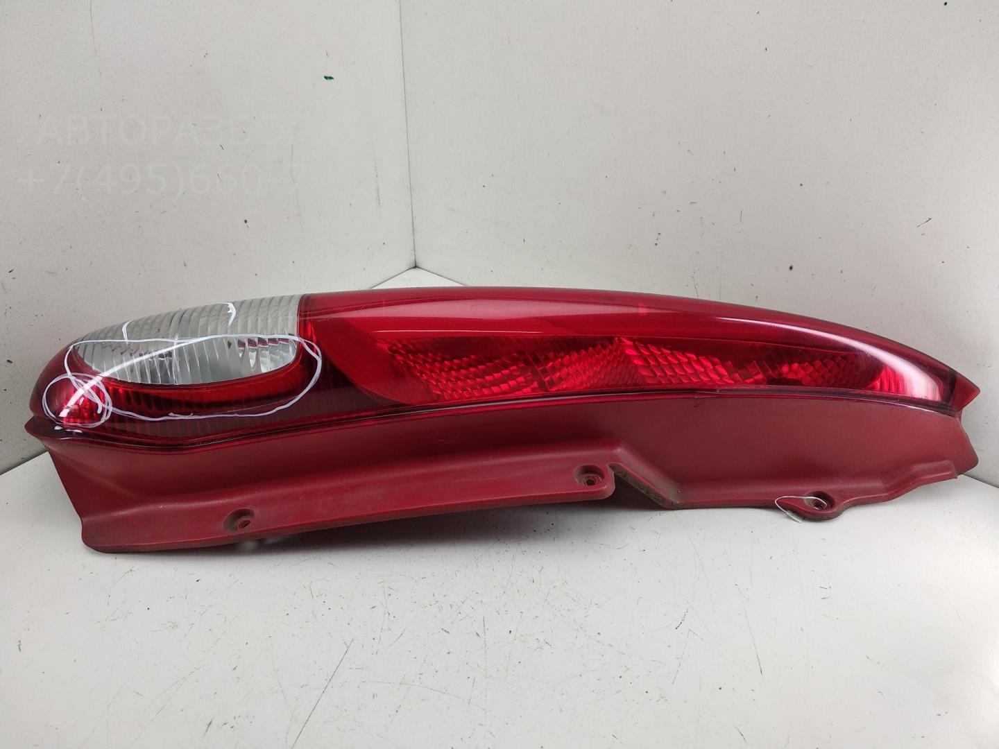 Фонарь задний левый