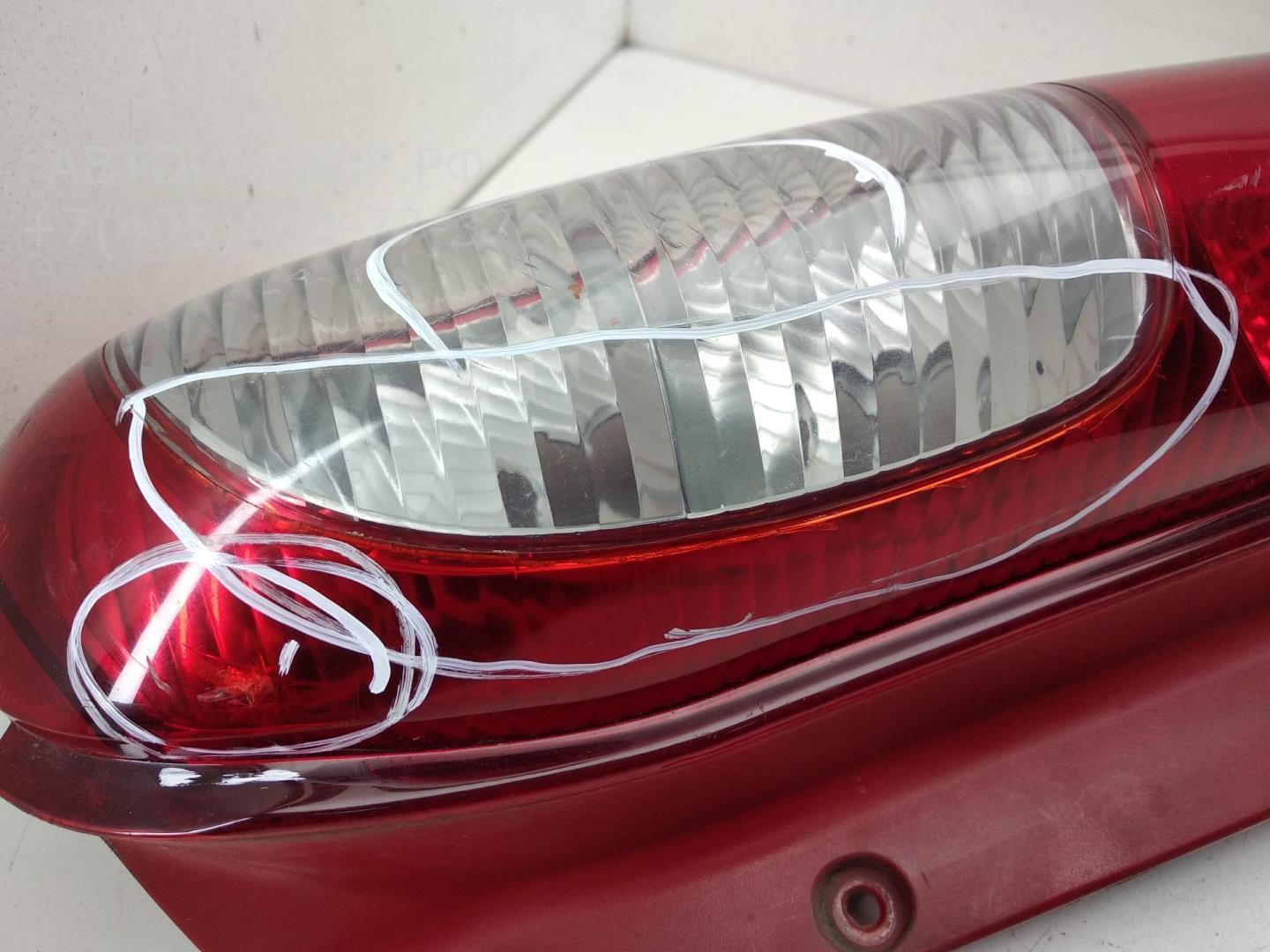 Фонарь задний левый