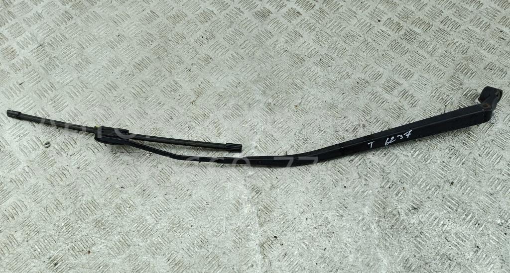 Поводок стеклоочистителя передний правый