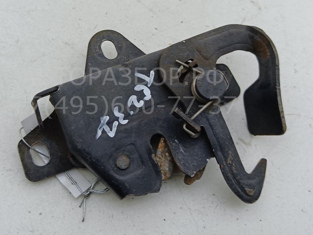 Замок капота