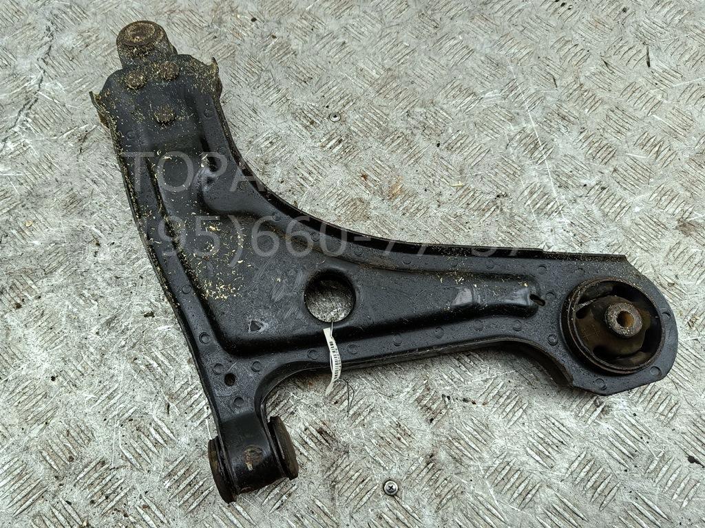 Рычаг передний левый