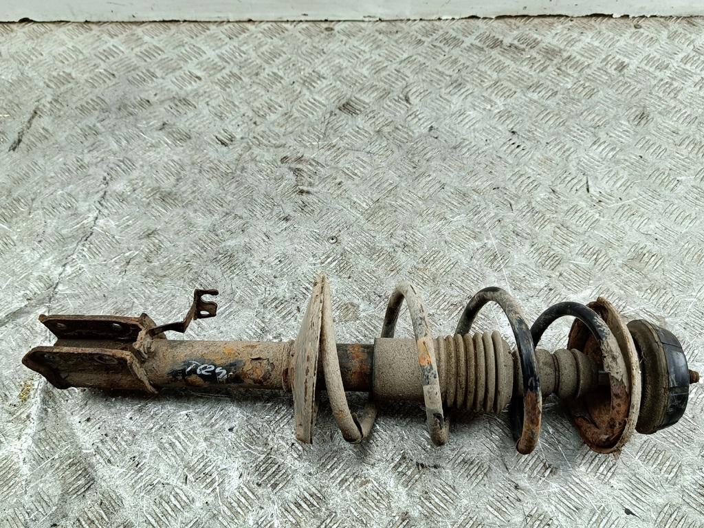 Амортизатор передний правый