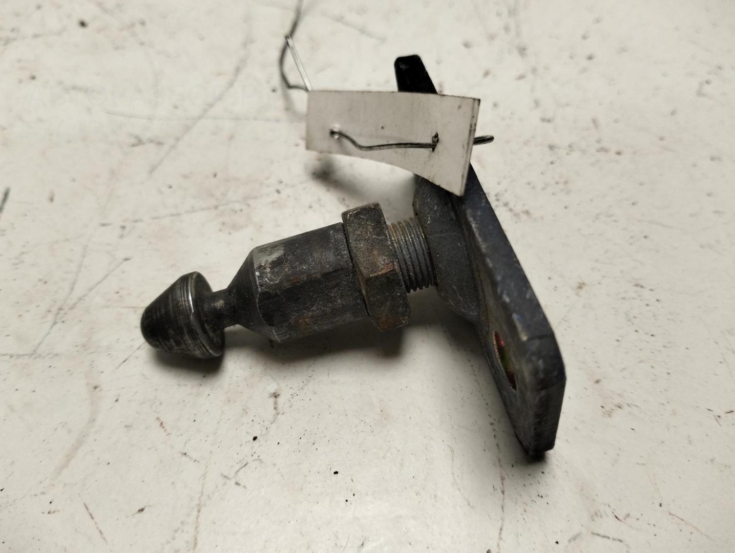 Ответная часть замка двери