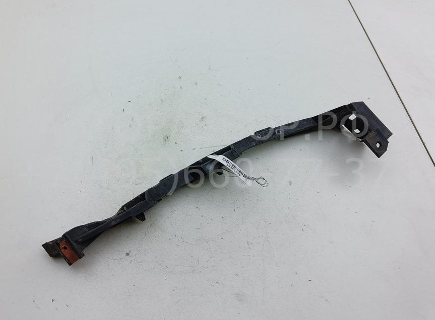 Кронштейн переднего бампера правый