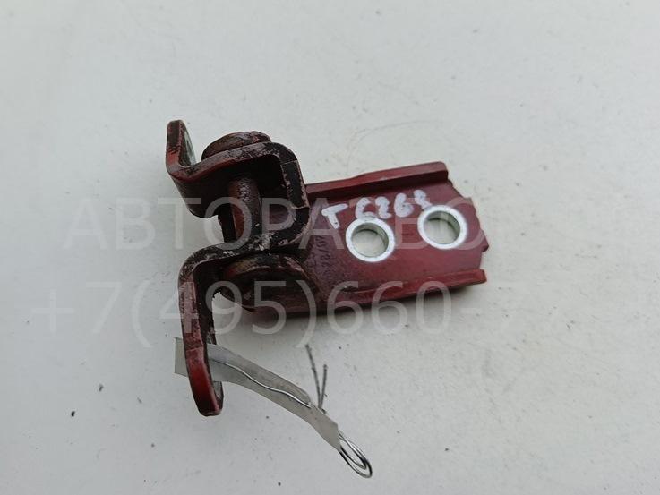 Петля двери